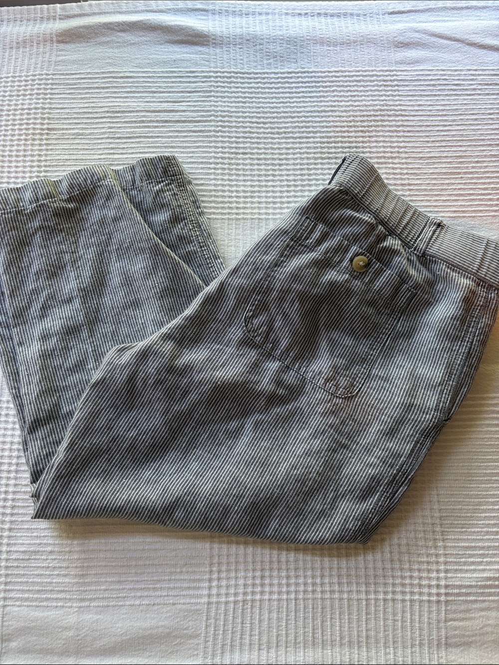 Liz Claiborne Gray Pinstriped Capris